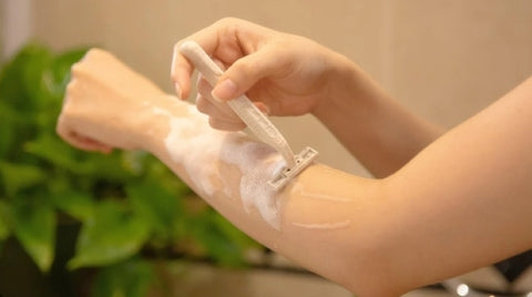Is it Better to Wax or Shave Before an IPL Session
